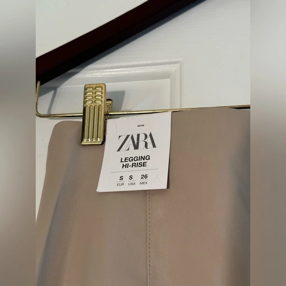 ZARA NWT Hi Rise Legging Faux Leather SMALL Side Zip Elastic Waist Pull On Camel - Picture 5 of 13